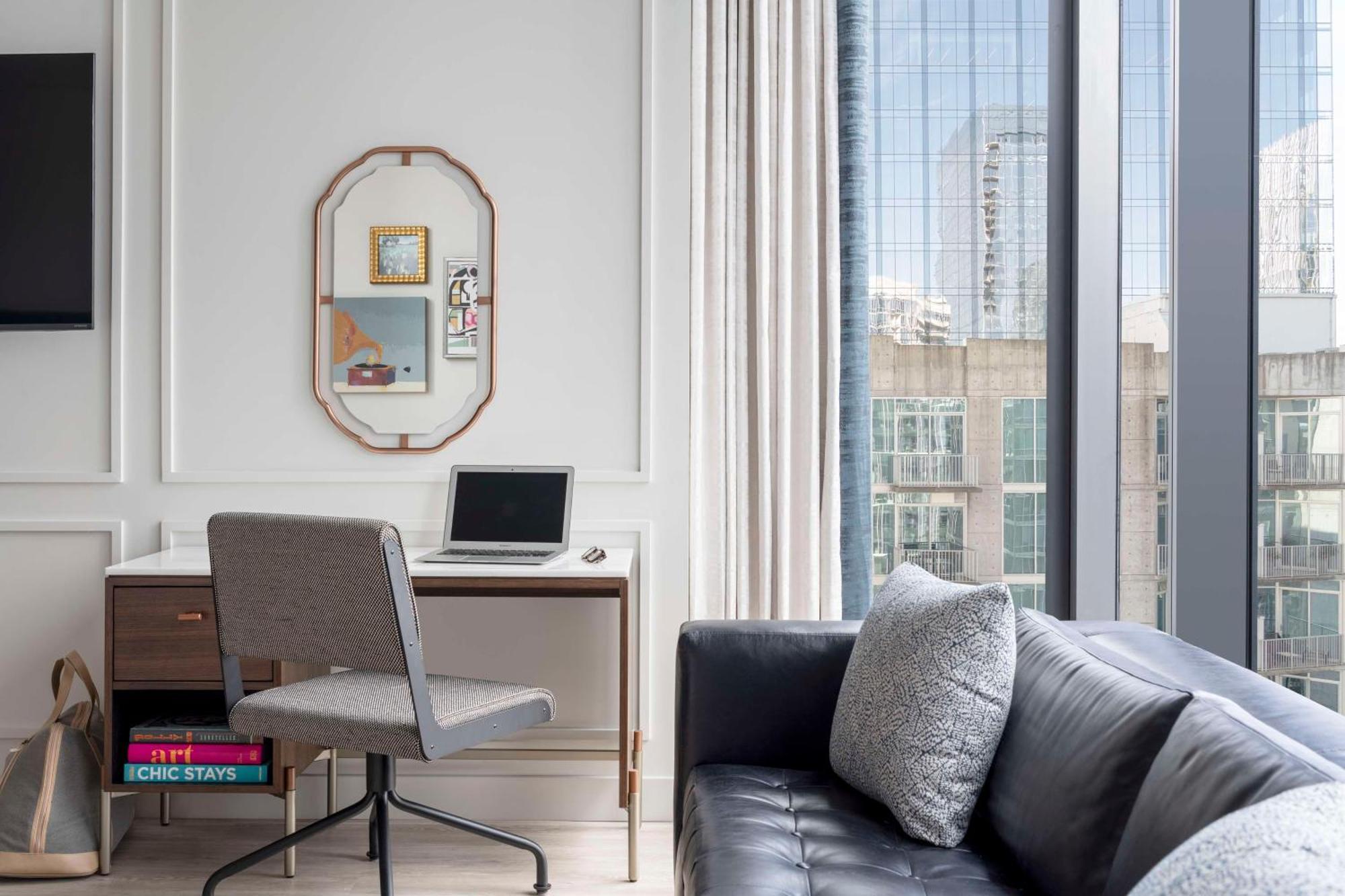Hyatt Centric Downtown Nashville Exterior photo A living room at 100 East 53rd Street