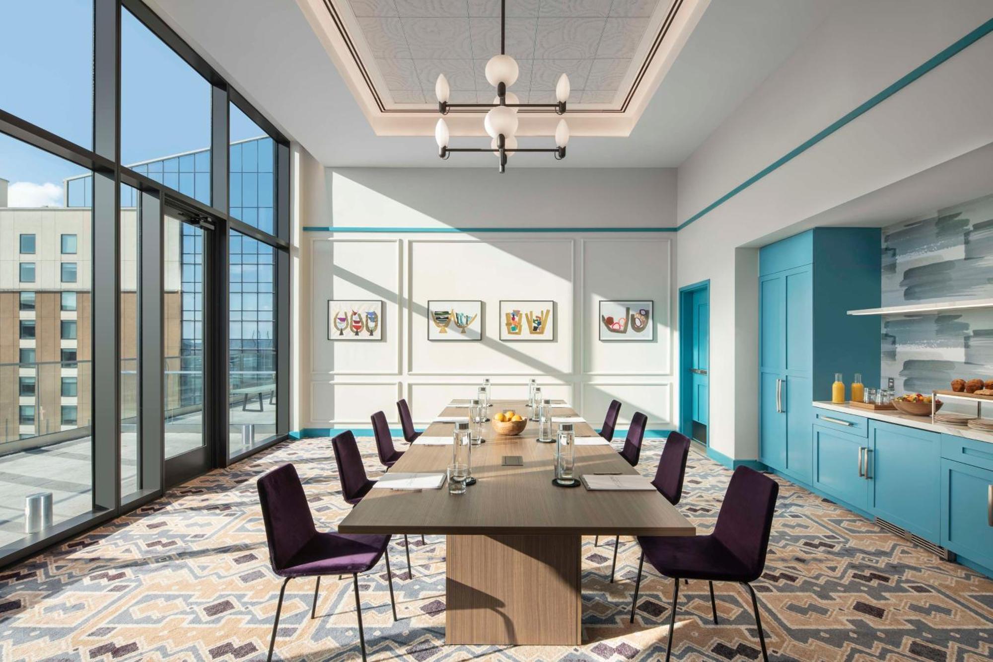 Hyatt Centric Downtown Nashville Exterior photo The meeting room